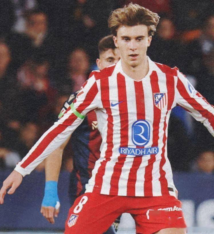 西甲争冠一夜变天！巴萨4分压皇马，马竞爆冷失分，冠军悬念再起